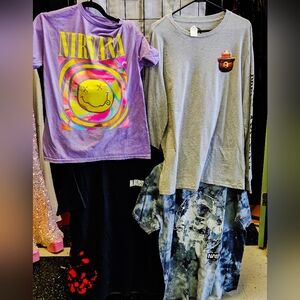 NWT/NWOT LOT OF 4 Graphic Tees SZ M/L